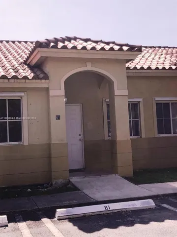 $219,500 | 61 Northeast 13th Street, Unit 11, Homestead, FL 33030