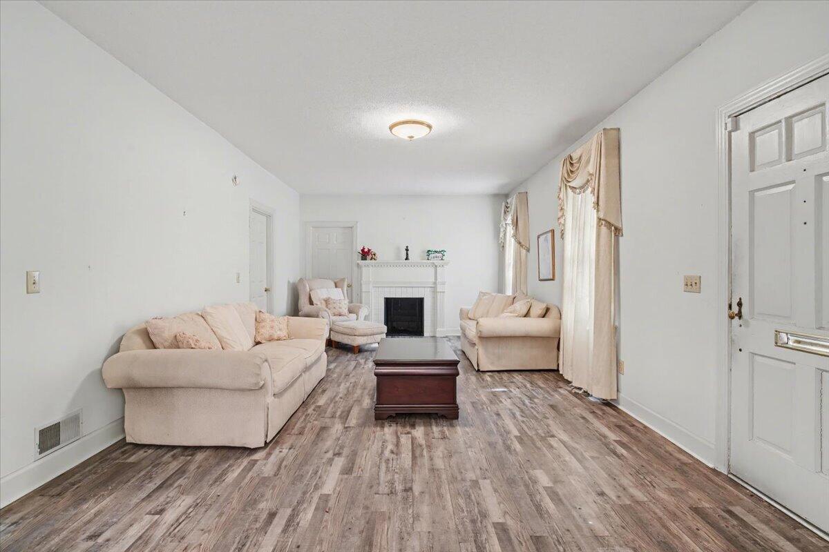 900 Naples Avenue Cayce, SC 29033 - Photo 11 of 47