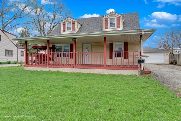 $257,900 | 14325 Kilbourn Avenue, Midlothian, IL 60445