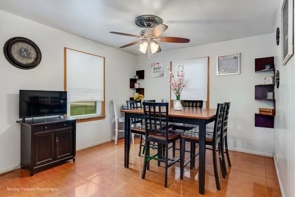 $257,900 | 14325 Kilbourn Avenue, Midlothian, IL 60445