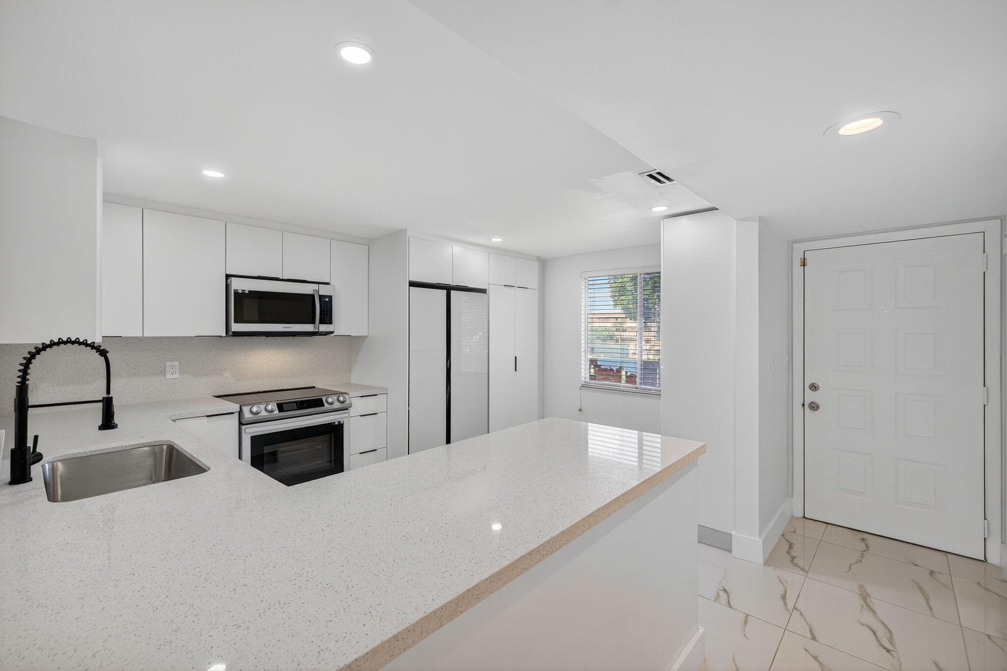 14375 Strathmore Lane, Unit 303 Delray Beach, FL 33446 - Photo 2 of 111 14375 Strathmore Lane 303