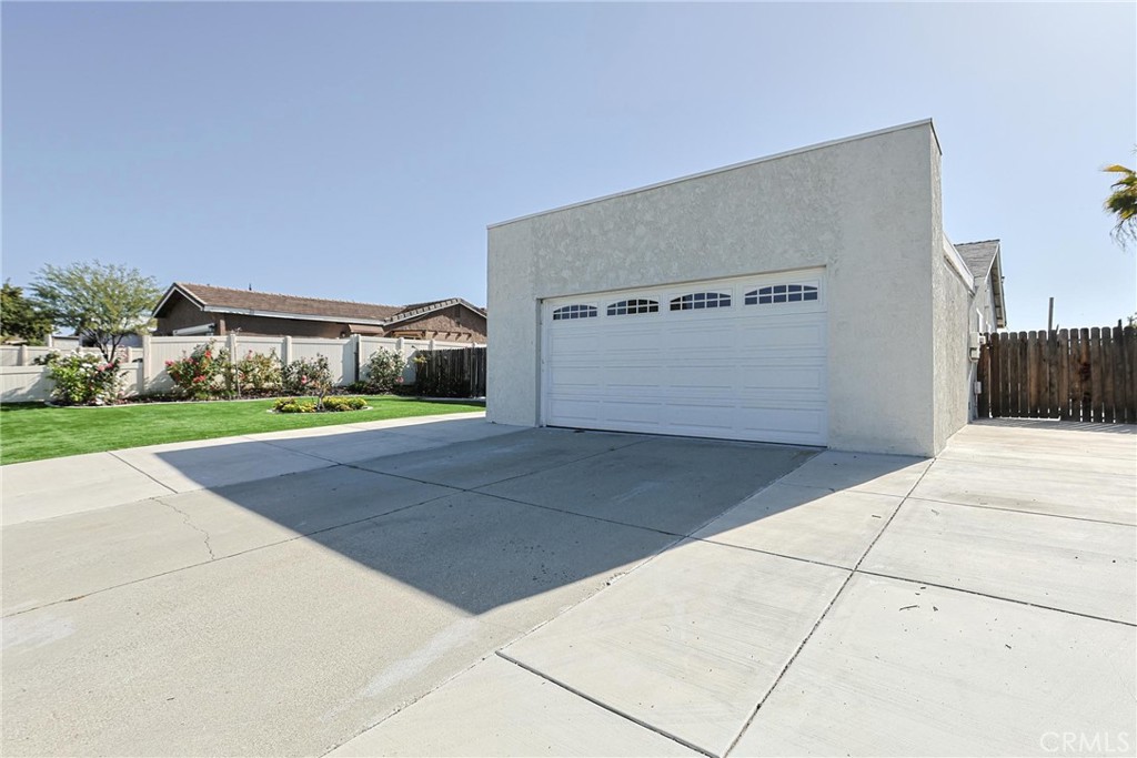 24675 Singer Street Moreno Valley, CA 92557 - Photo 7 of 48