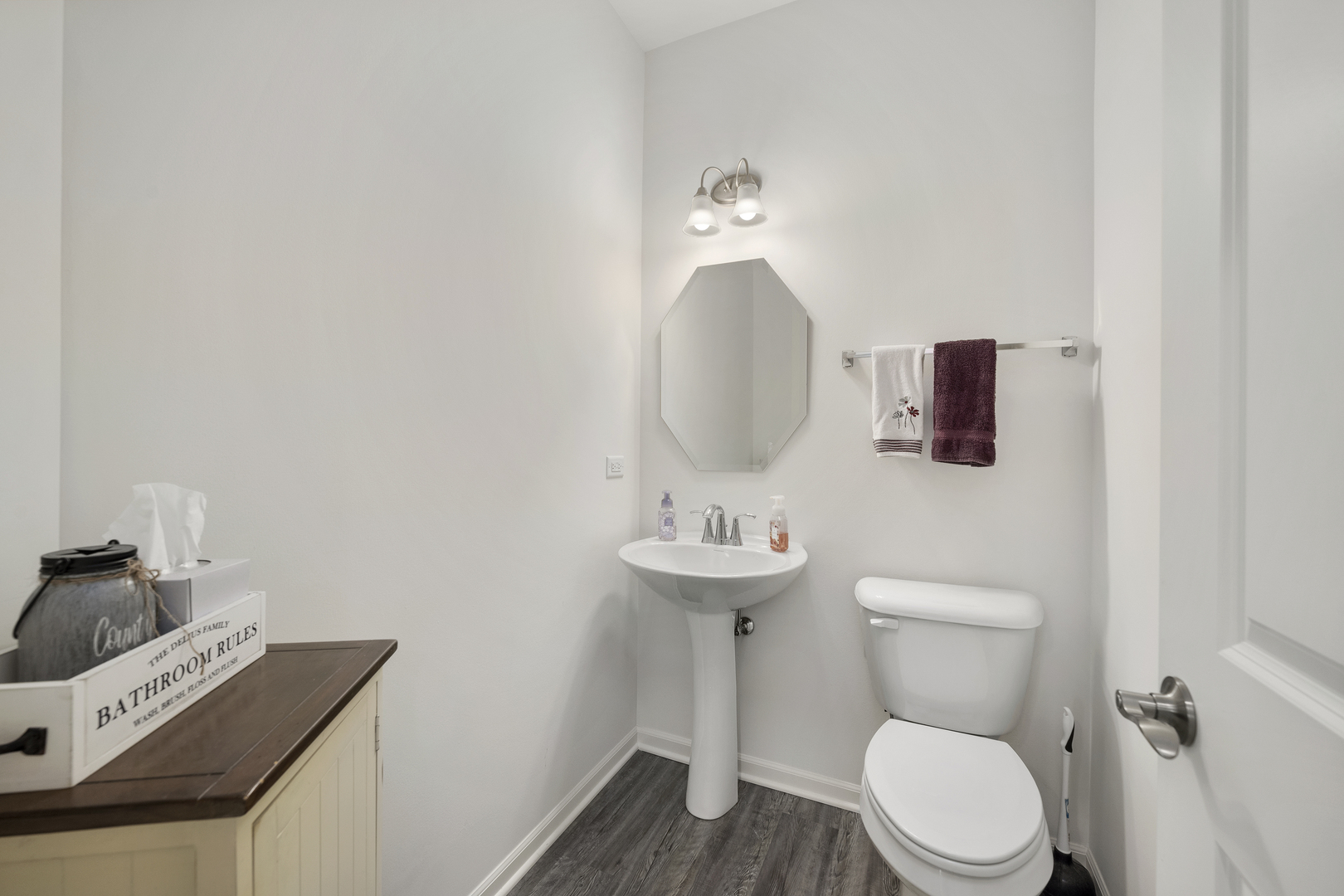 704 Long Ridge Trail Minooka, IL 60447 - Photo 18 of 33 a bathroom with a toilet a sink and mirror