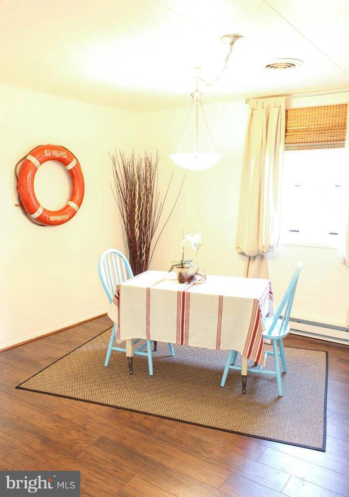16498 Piney Point Road Piney Point, MD 20674 - Photo 7 of 27 Dining Room