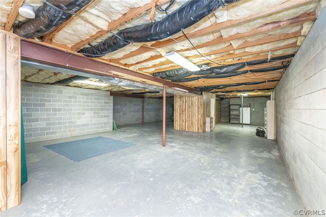 16004 Parsons Road Beaverdam, VA 23015 - Photo 37 of 47 a view of a car garage