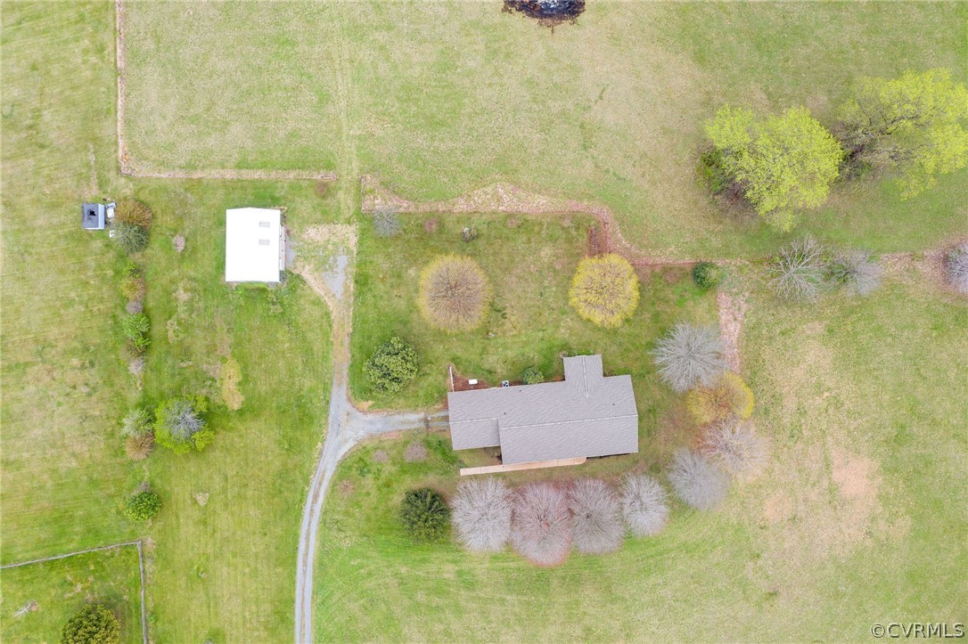 16004 Parsons Road Beaverdam, VA 23015 - Photo 4 of 47 Area of main home and detached garage