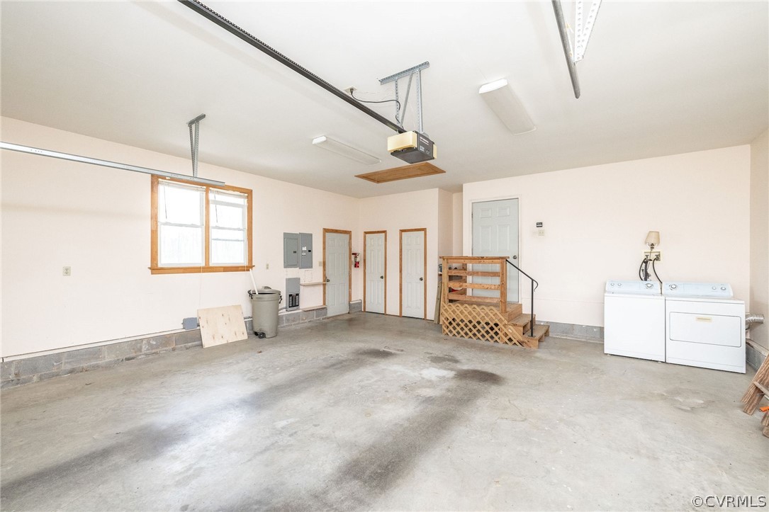 16004 Parsons Road Beaverdam, VA 23015 - Photo 42 of 47 a spacious bedroom with a bed a table and window