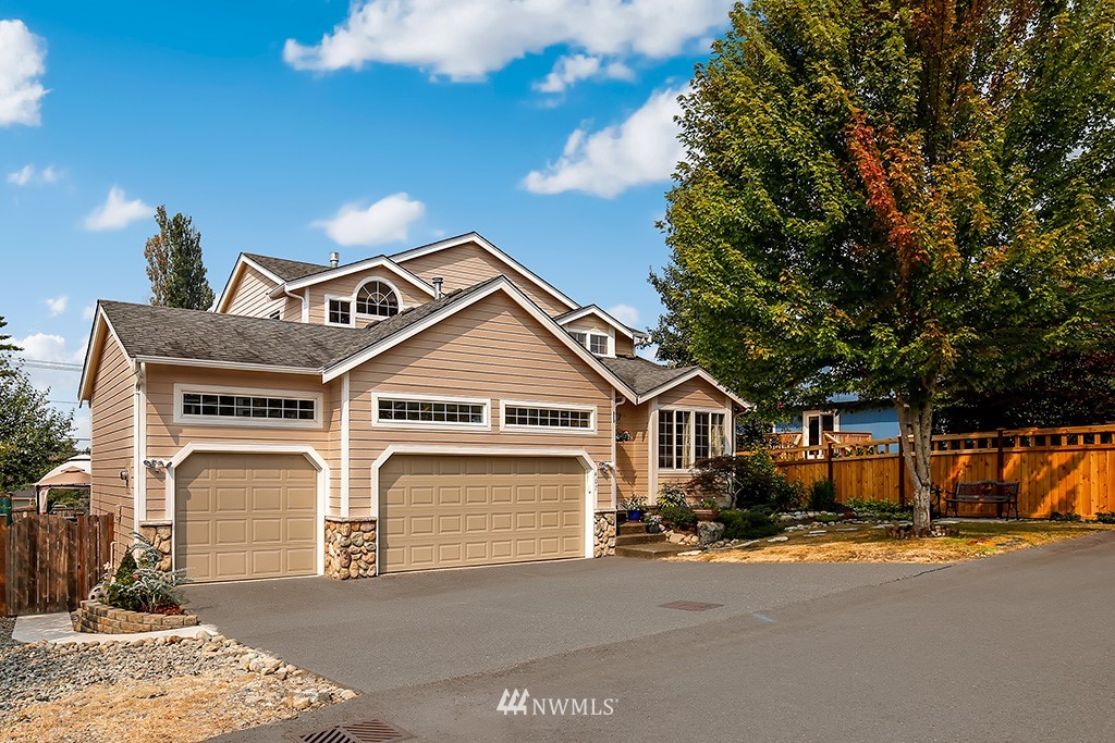 407 Nile Place Northeast Renton, WA 98059 - Photo 1 of 25