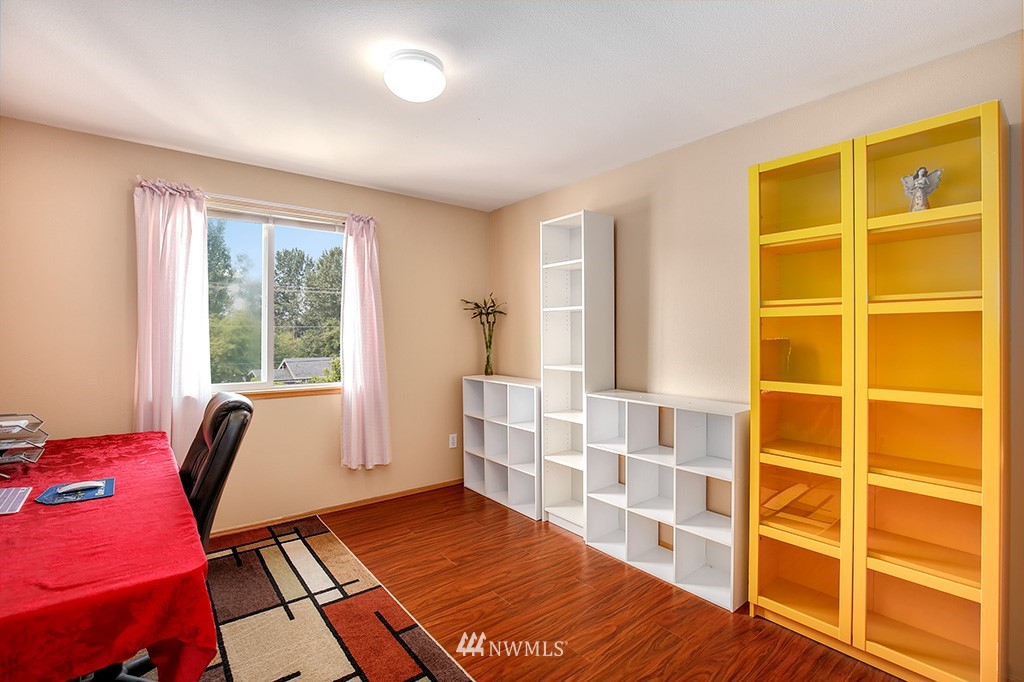 407 Nile Place Northeast Renton, WA 98059 - Photo 18 of 25