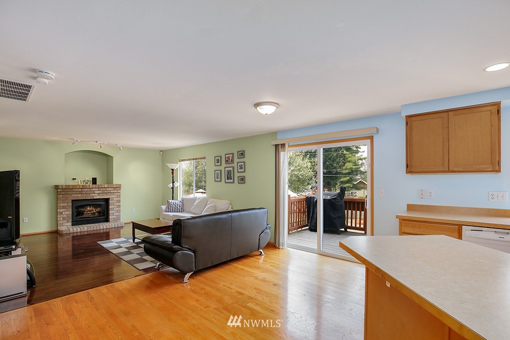 407 Nile Place Northeast Renton, WA 98059 - Photo 7 of 25