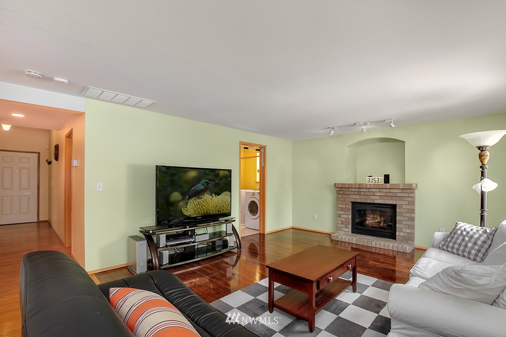 407 Nile Place Northeast Renton, WA 98059 - Photo 10 of 25