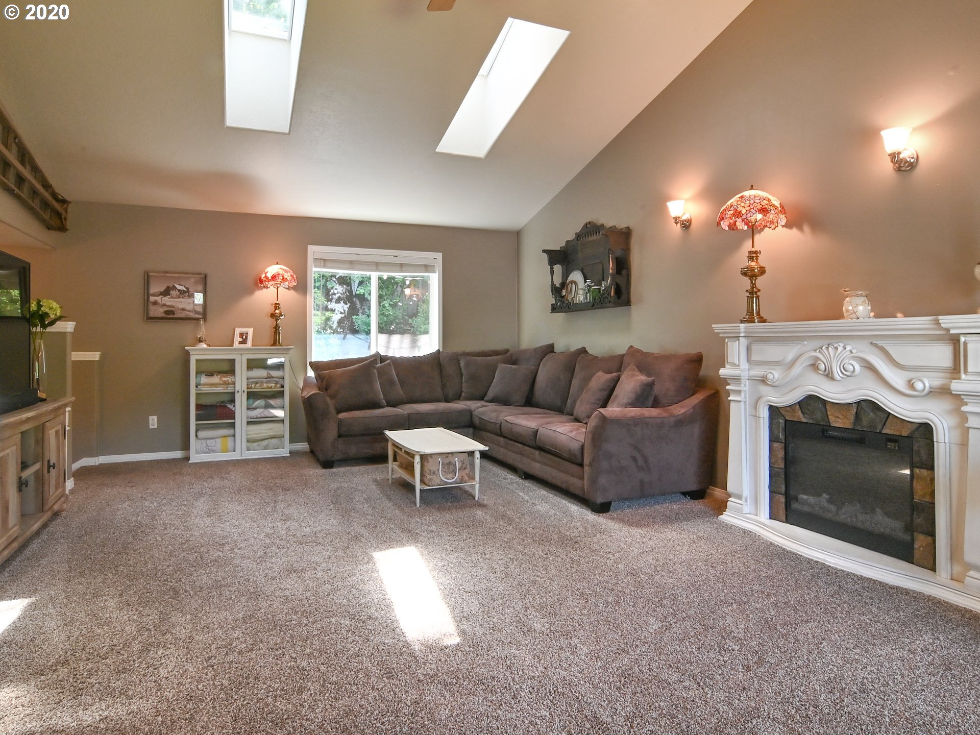 871 South 72nd Street Springfield, OR 97478 - Photo 3 of 32