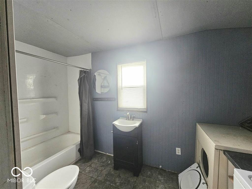 2334 Poplar Street Anderson, IN 46012 - Photo 13 of 18