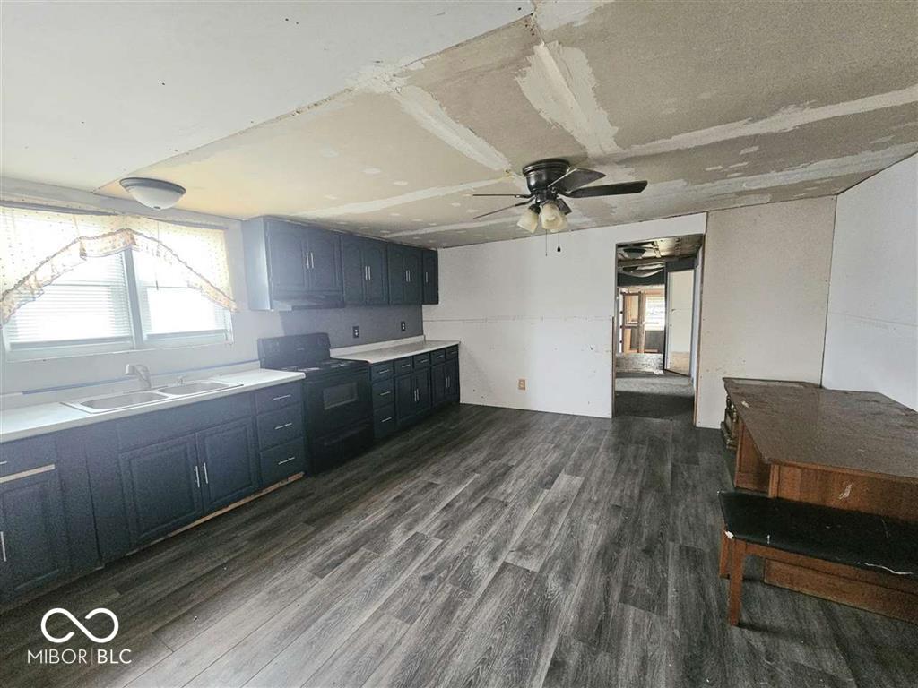 2334 Poplar Street Anderson, IN 46012 - Photo 2 of 18