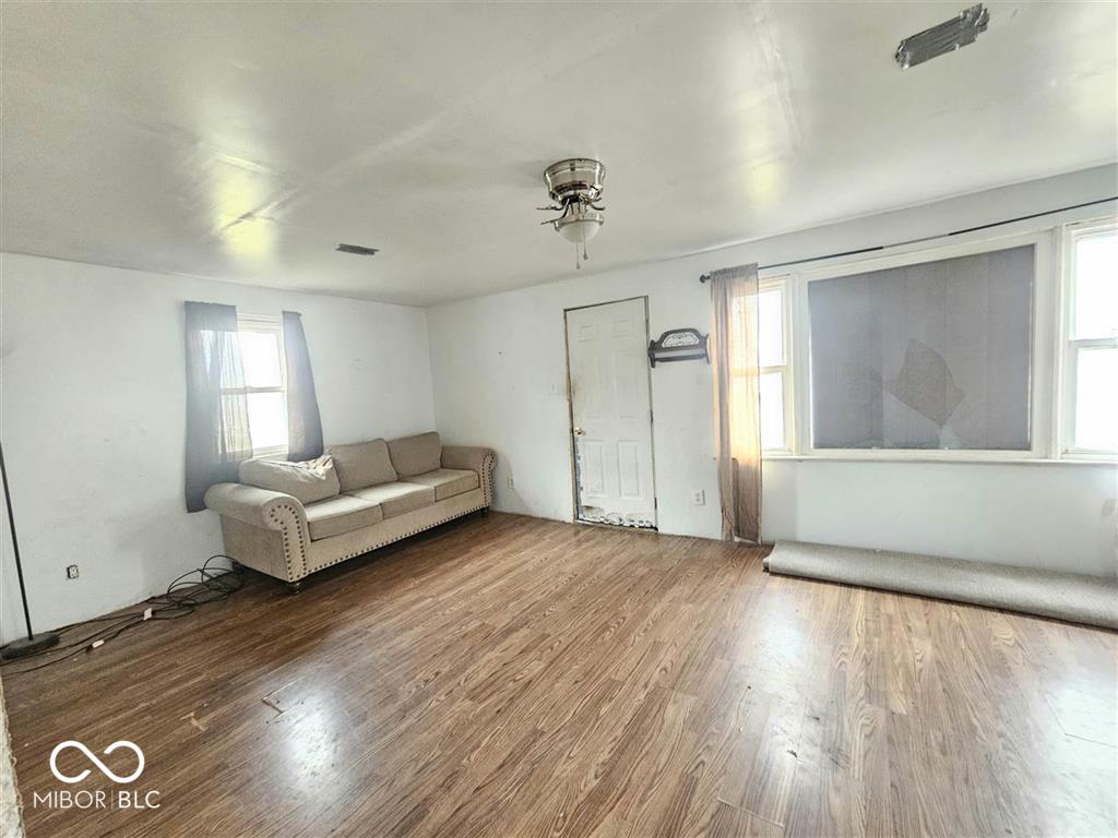 2334 Poplar Street Anderson, IN 46012 - Photo 4 of 18