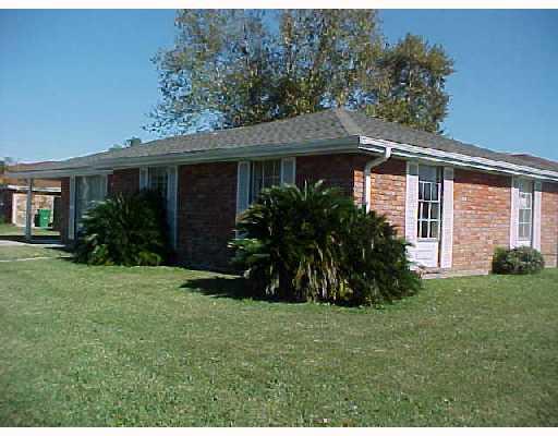 800 Cameron Court Kenner, LA 70065 - Photo 1 of 6