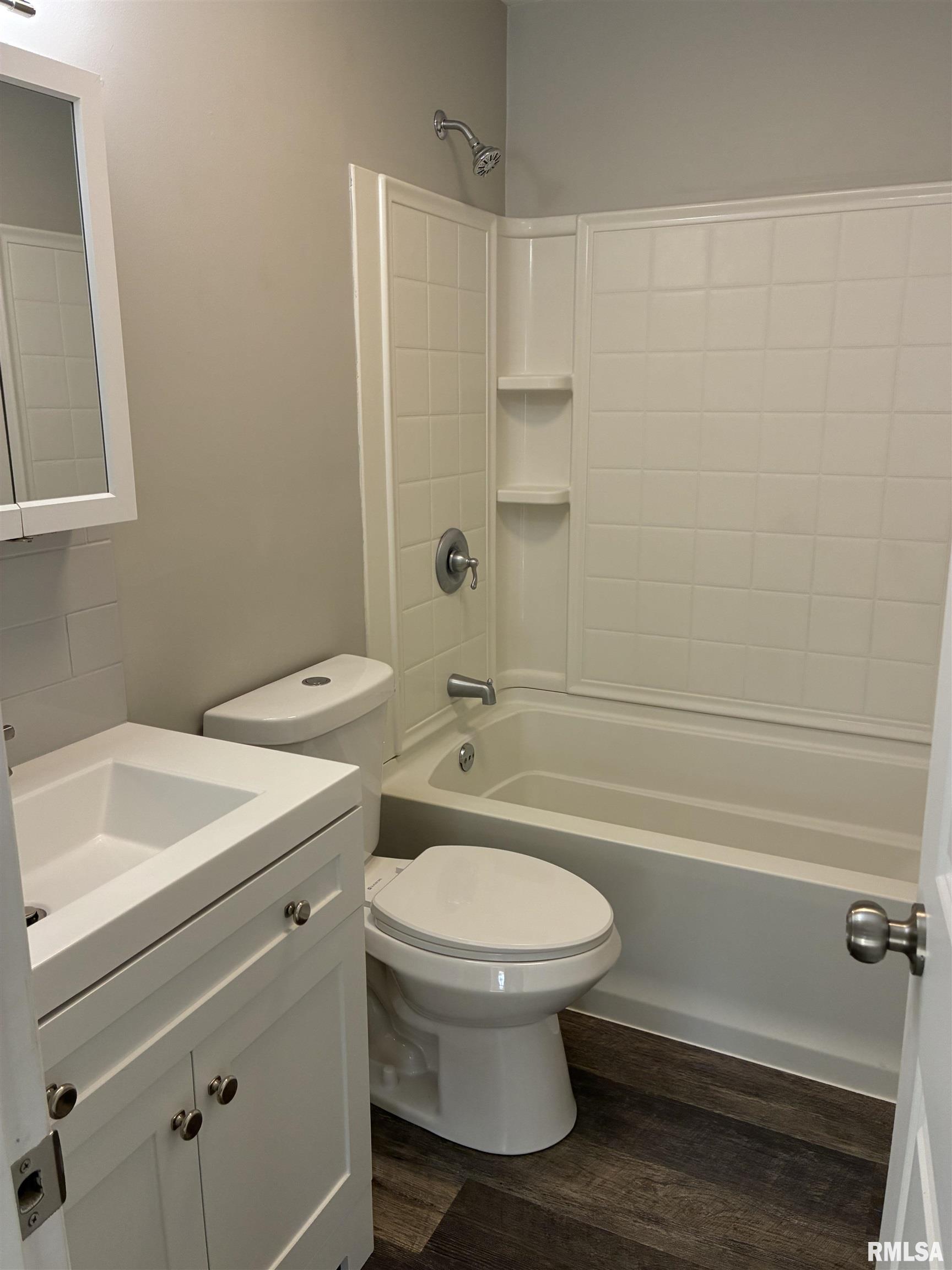 2205 Sycamore Street Quincy, IL 62301 - Photo 6 of 13