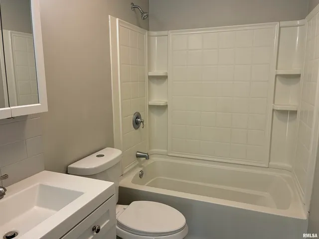 $140,000 | 2205 Sycamore Street, Quincy, IL 62301