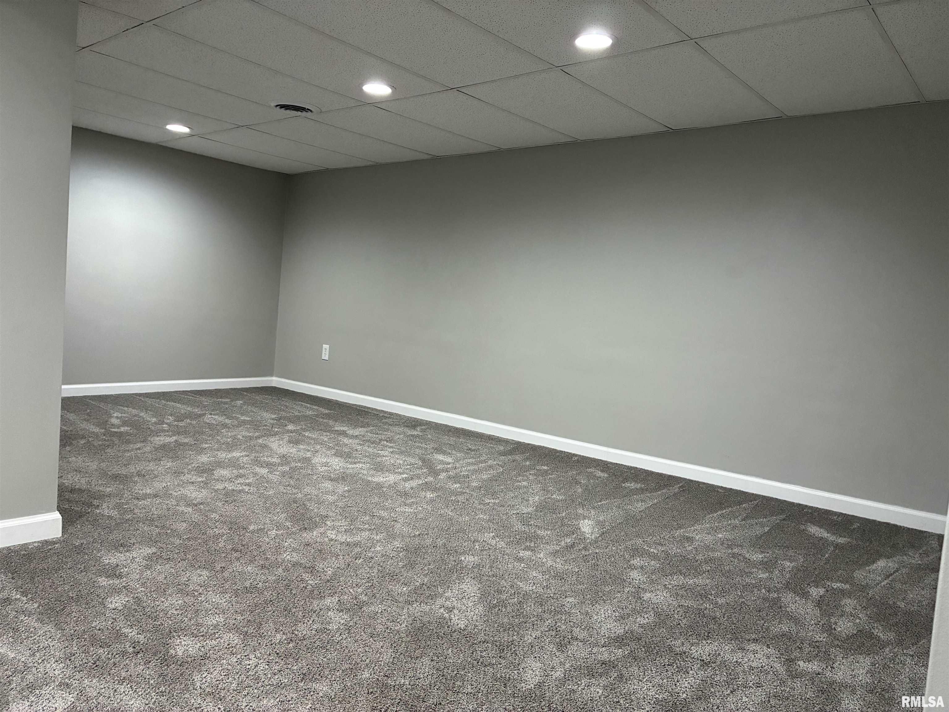 2205 Sycamore Street Quincy, IL 62301 - Photo 8 of 13