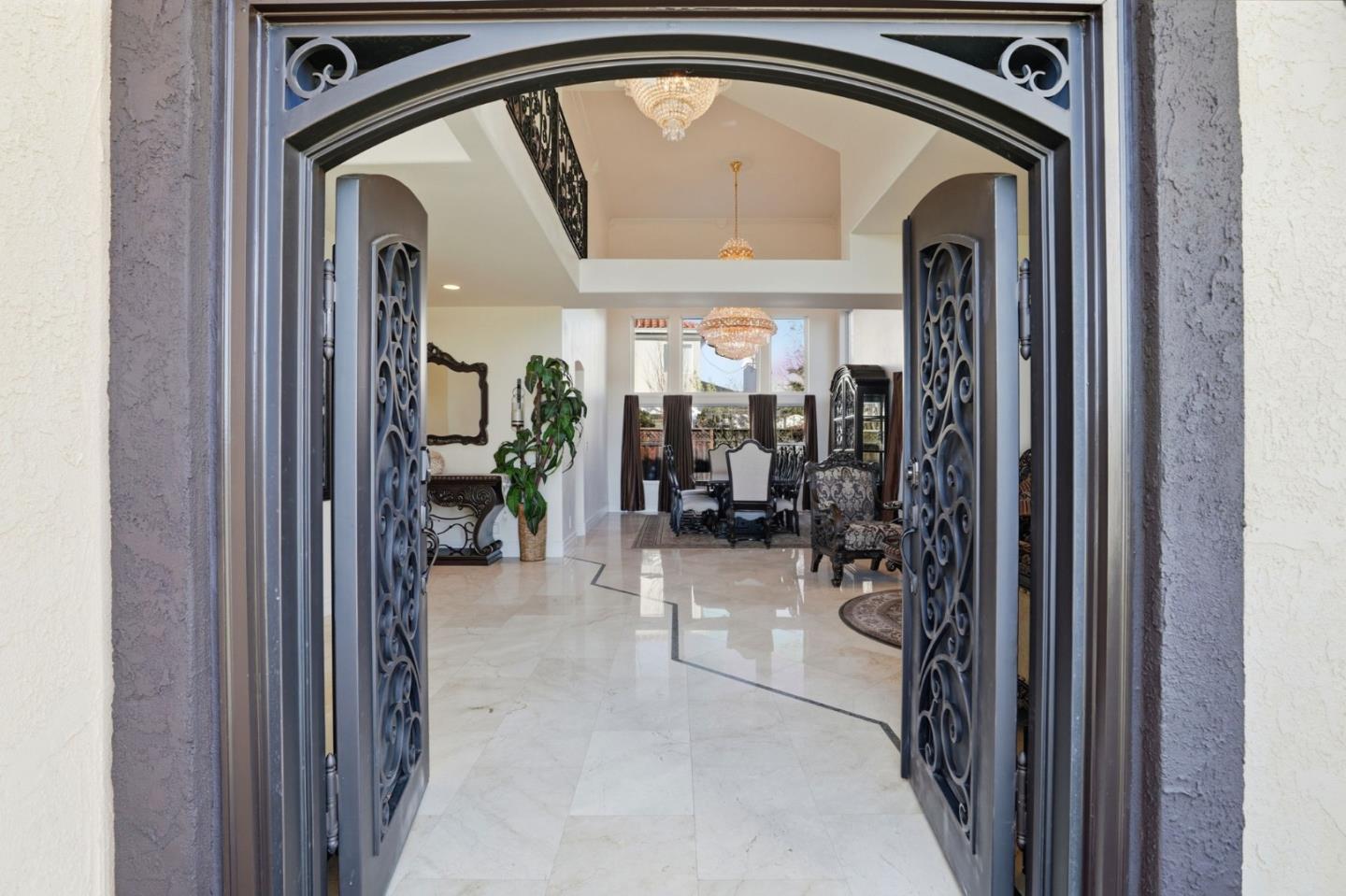 205 Llagas Road Morgan Hill, CA 95037 - Photo 5 of 47 Gallery Image 5