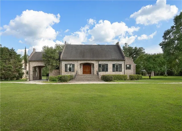 $1,600,000 | 22450 Elderberry Lane, Bush, LA 70431