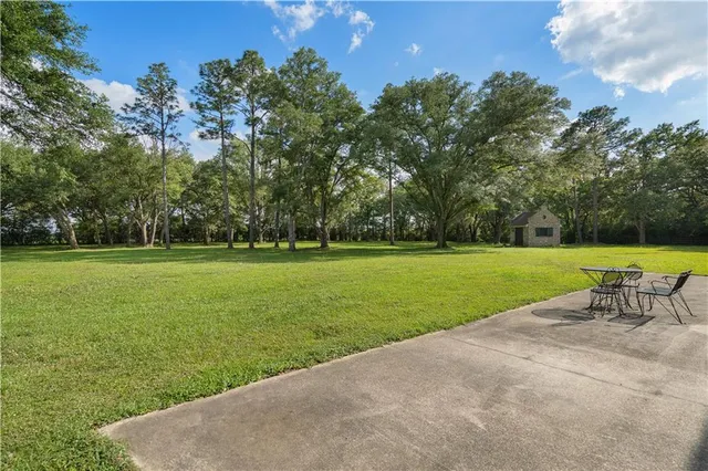 $1,600,000 | 22450 Elderberry Lane, Bush, LA 70431