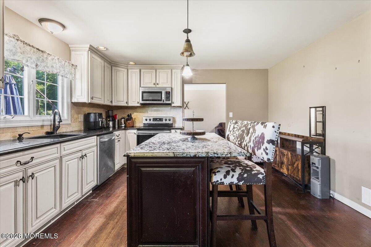 6 Rising Sun Tavern Road Millstone Township, NJ 08510 - Photo 11 of 46 16-Kitchen