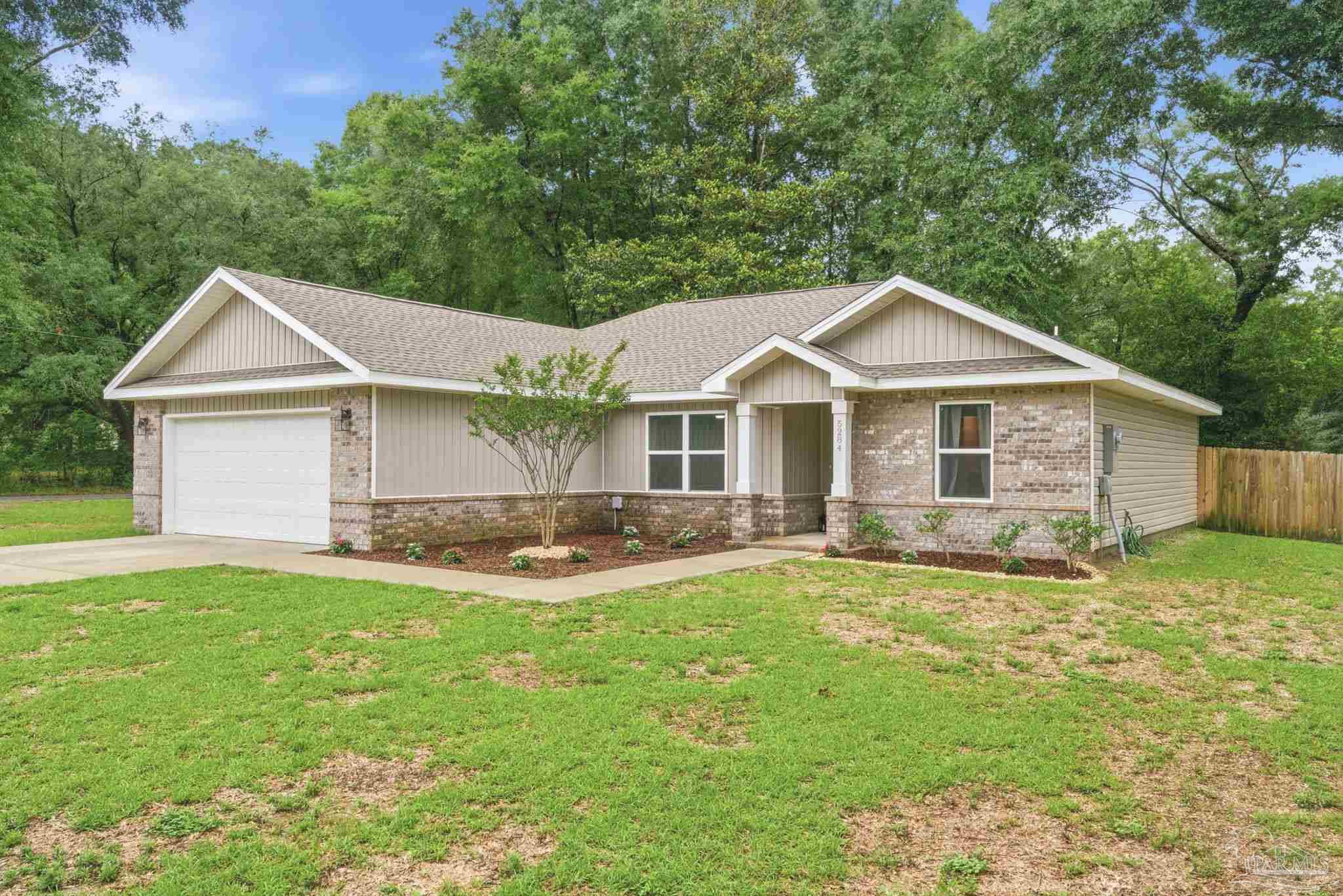 5284 Godfrey Street Crestview, FL 32539 - Photo 2 of 31