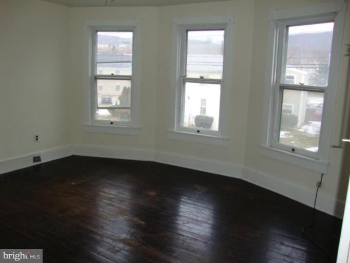 32 Frederick Road Thurmont, MD 21788 - Photo 6 of 13 Bedroom #1