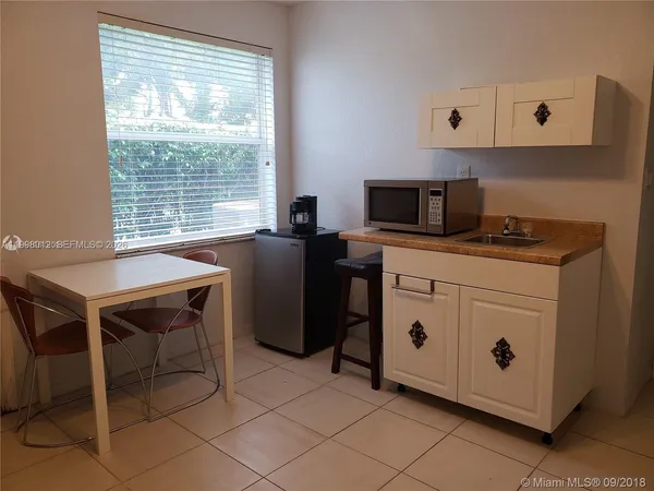 $1,800 | 15989 Southwest 149th Terrace, Unit 15989, Miami, FL 33196