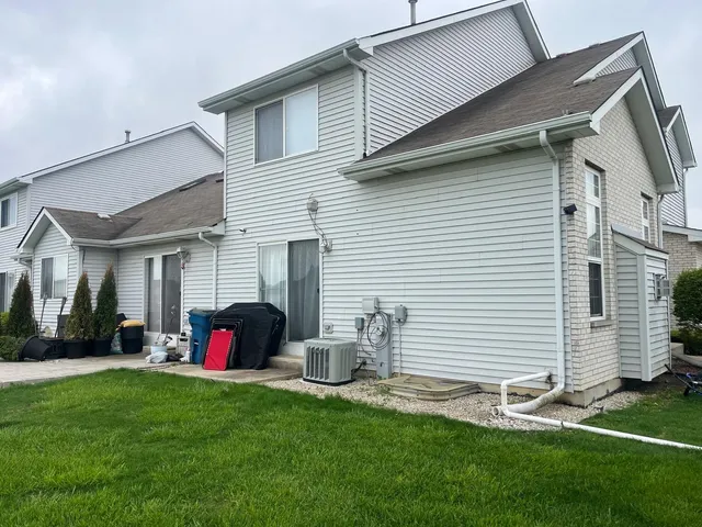 $240,000 | 22901 Westwind Drive, Richton Park, IL 60471