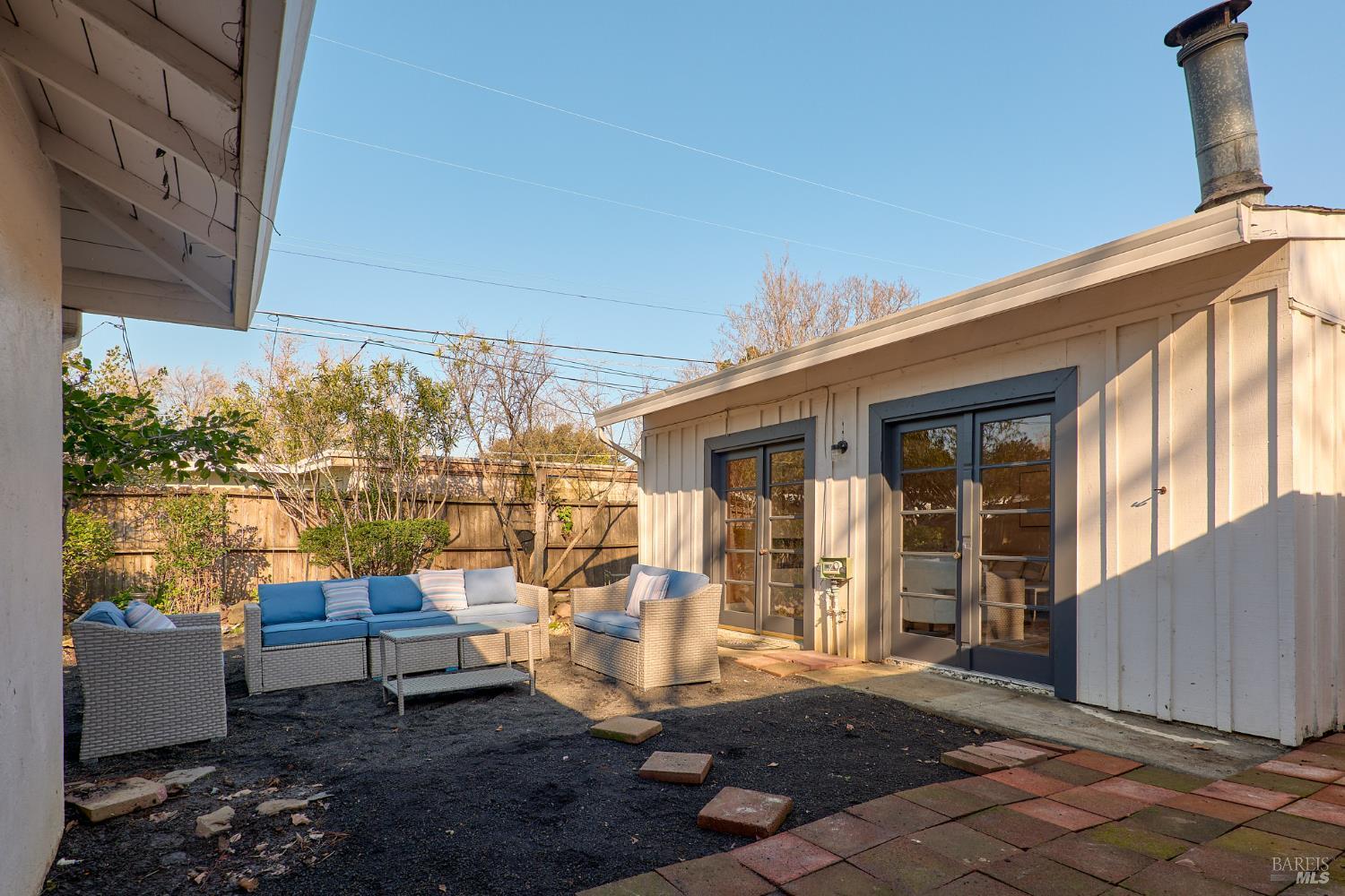 736 Nevada Street Fairfield, CA 94533 - Photo 34 of 36 a view of a patio with table and chairs and potted plants