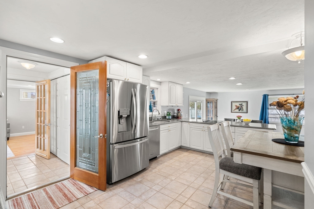 66 Ellery Road Waltham, MA 02453 - Photo 3 of 42 Gallery Image 3