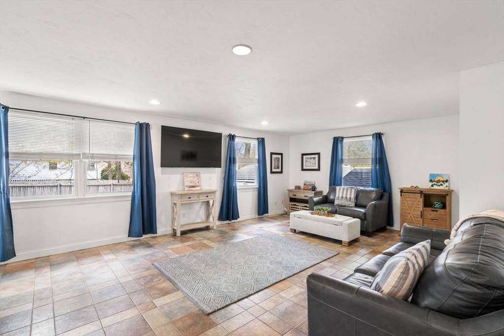 66 Ellery Road Waltham, MA 02453 - Photo 7 of 42 Gallery Image 7