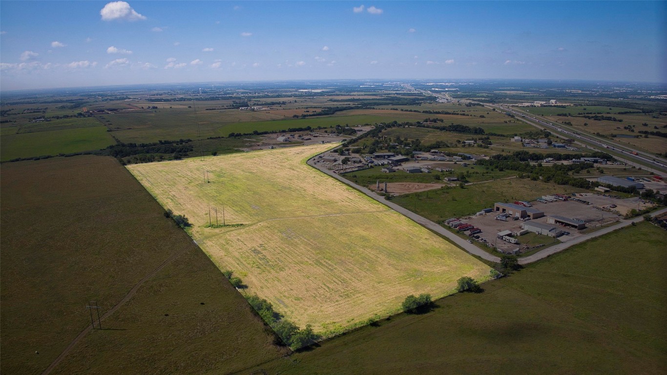 35 Ih Georgetown, TX 78626 - Photo 24 of 33 an aerial view of a residential houses with outdoor space and ocean view