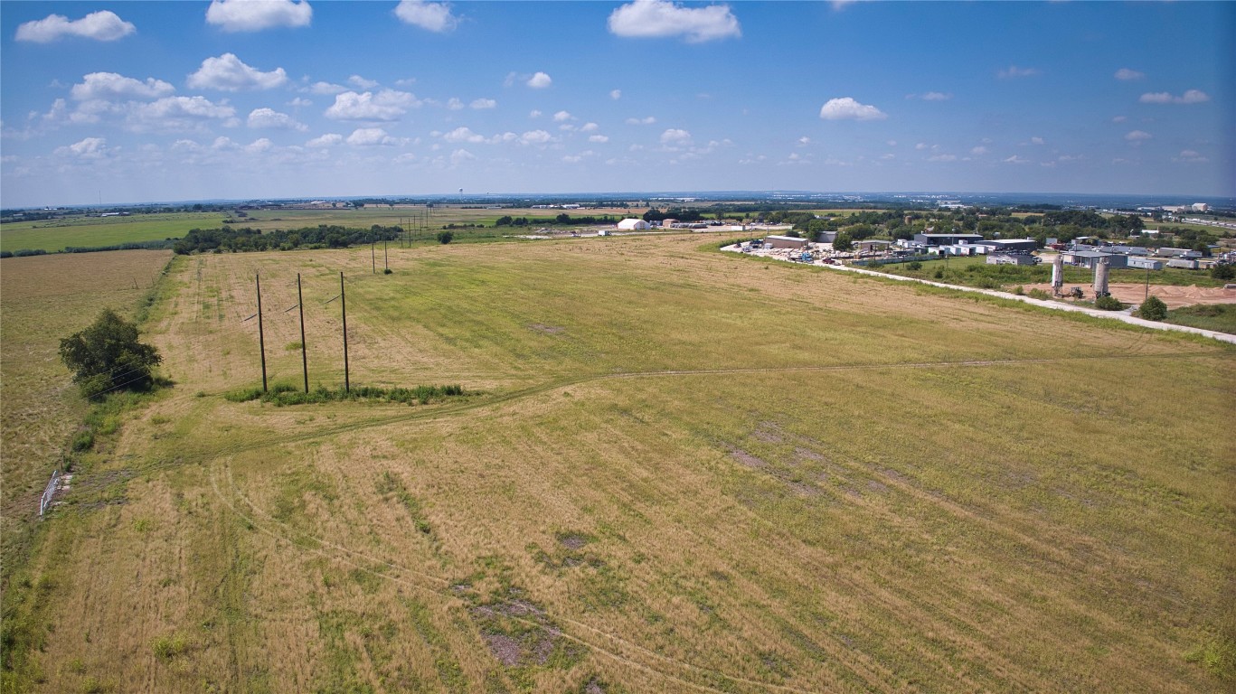 35 Ih Georgetown, TX 78626 - Photo 4 of 33 a view of an ocean and city