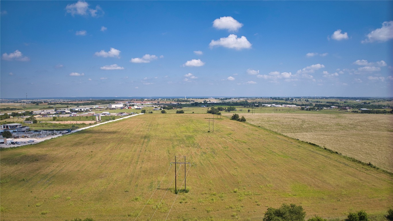 35 Ih Georgetown, TX 78626 - Photo 7 of 33