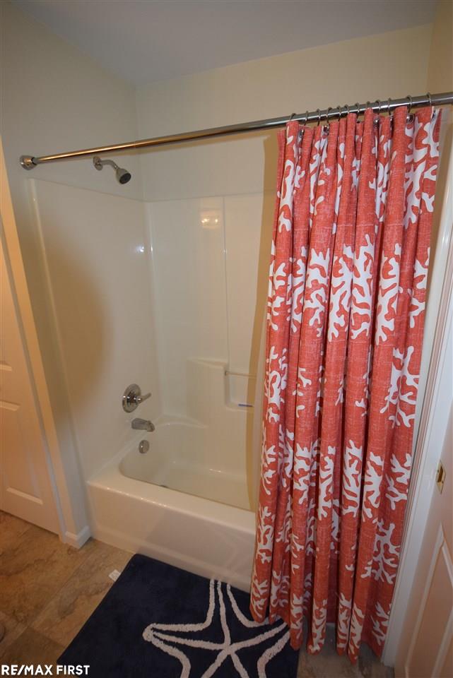 4663 Pointe Tremble Road Algonac, MI 48001 - Photo 42 of 46 31322748-41.JPG