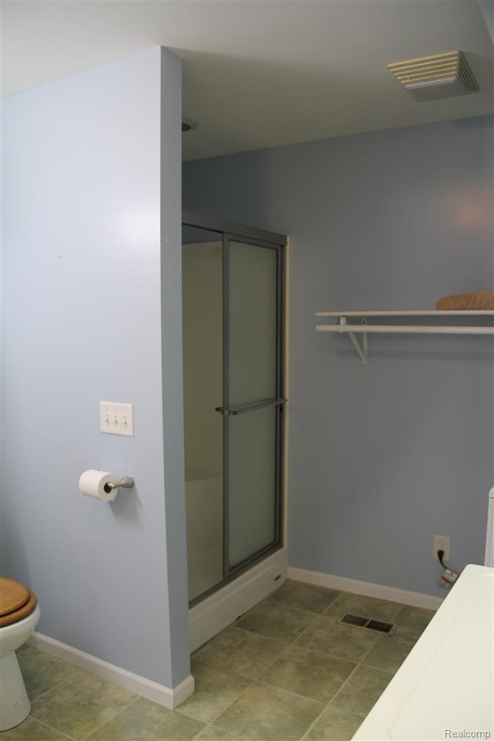 6287 Wreckenridge Road Flint, MI 48532 - Photo 15 of 34 25 (Large).JPG