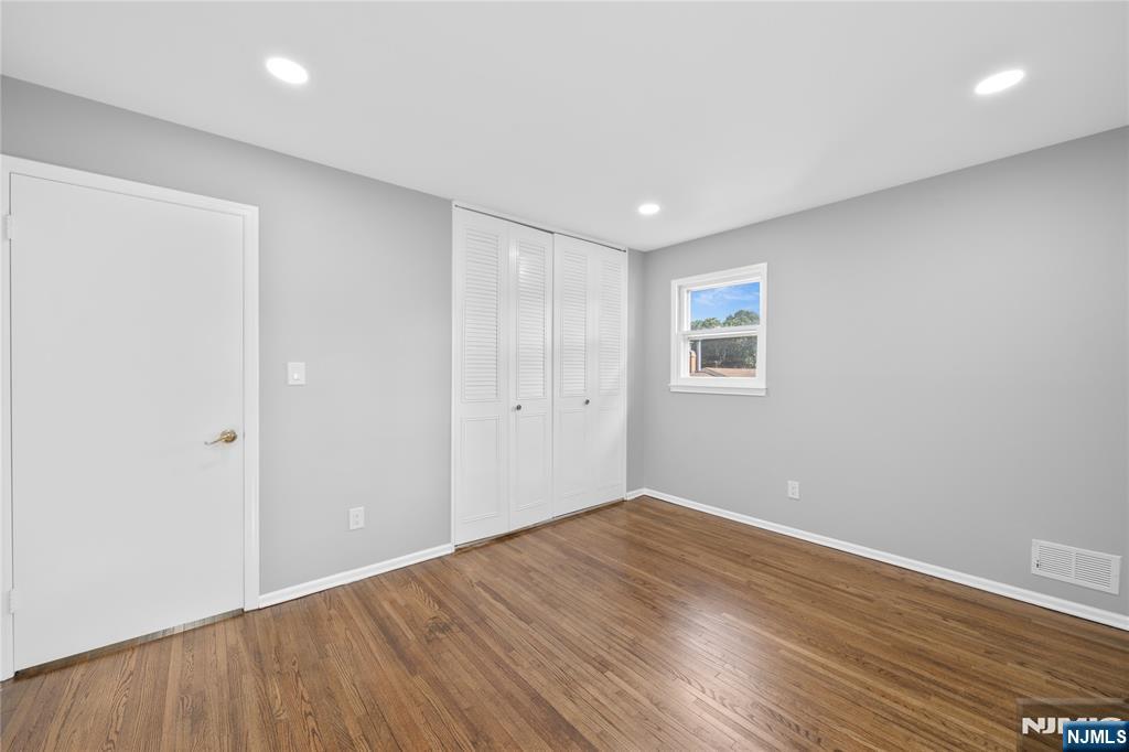 11 Hampton Place Nutley, NJ 07110 - Photo 36 of 46