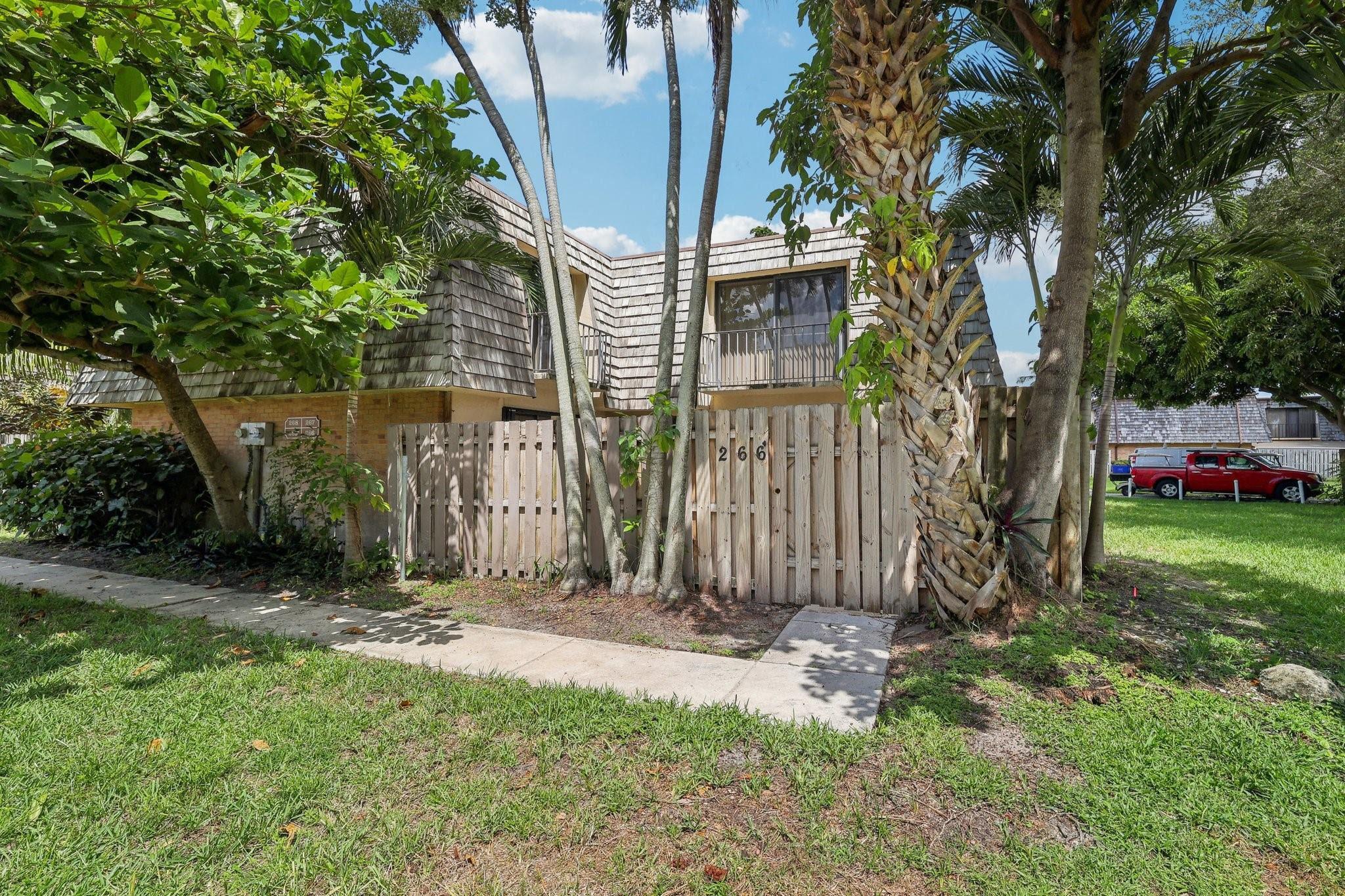 266 Arabian Road Palm Springs, FL 33461 - Photo 2 of 31 Photo 2