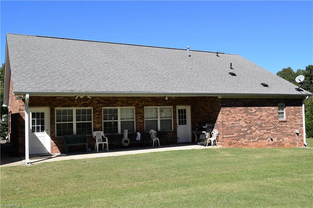 7717 Athens Road Stokesdale, NC 27357 - Photo 4 of 28 Gallery Image 4