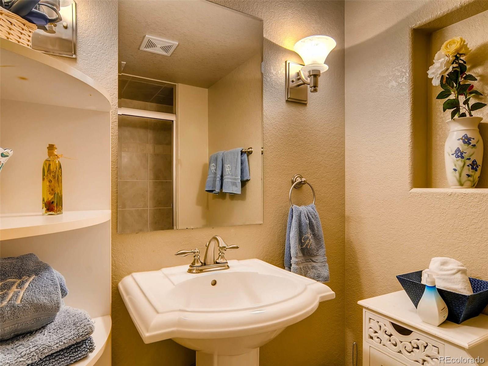 10540 Ridgecrest Circle Highlands Ranch, CO 80129 - Photo 33 of 35 Gallery Image 33