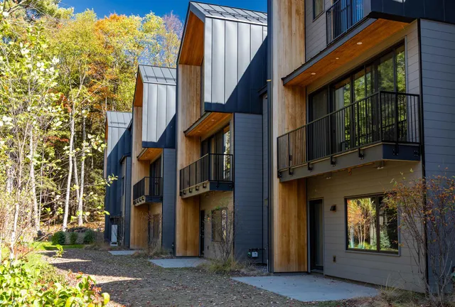 $1,665,000 | 87 A Slate Hill, Unit 5, Stowe, VT 05672