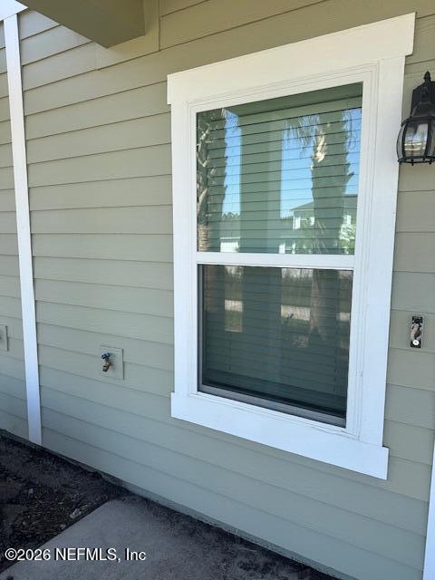 915 Rivertree Place Middleburg, FL 32068 - Photo 11 of 23 a closeup of a window