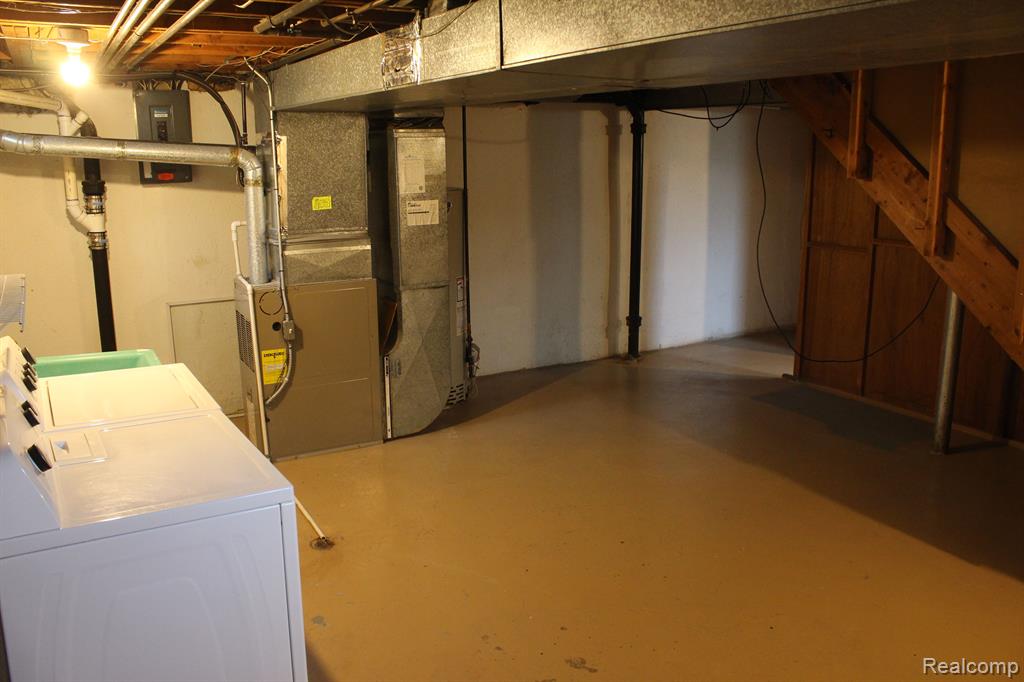 1006 Tottenham Road Birmingham, MI 48009 - Photo 43 of 50