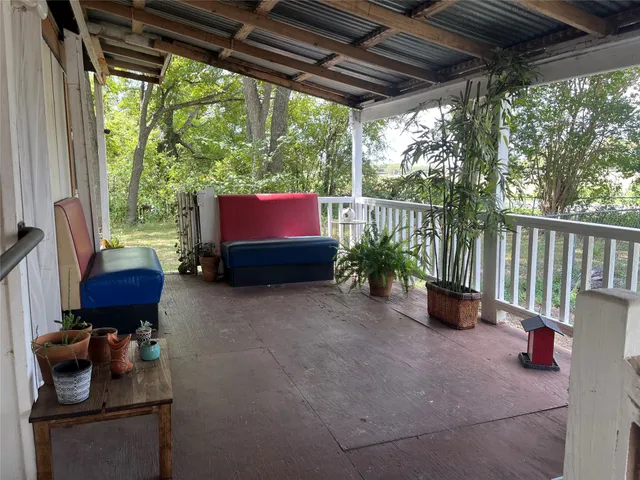 $1,400 | 2749 North Main Street, Bastrop, TX 78602