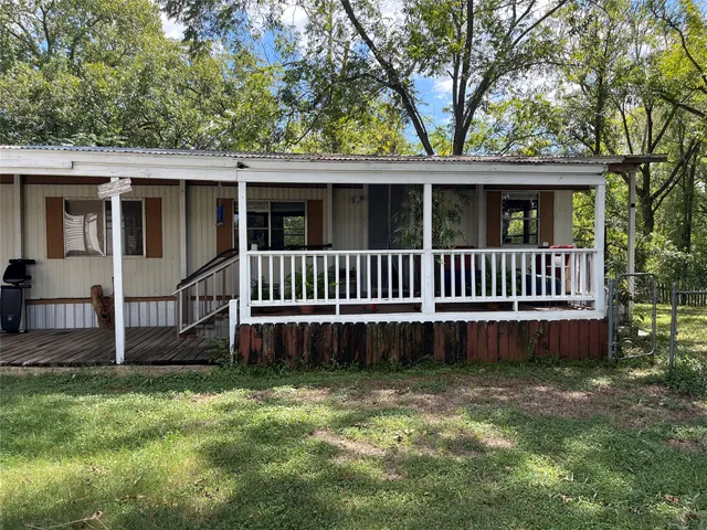 $1,400 | 2749 North Main Street, Bastrop, TX 78602