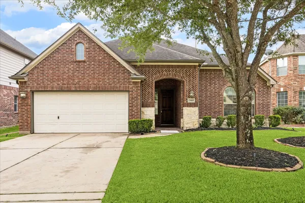 $400,000 | 13420 Great Creek Drive, Pearland, TX 77584