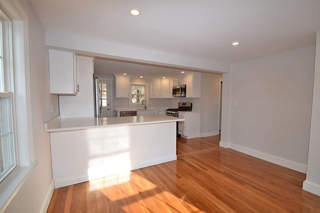 19 Suomi Road Quincy, MA 02169 - Photo 3 of 33 Gallery Image 3